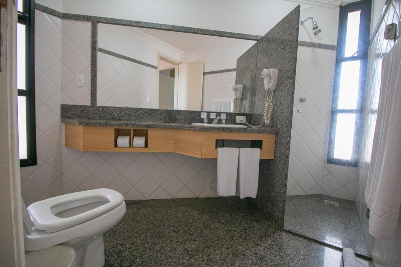 Flat Completo No Centro De Araxa - 901 Daire Dış mekan fotoğraf